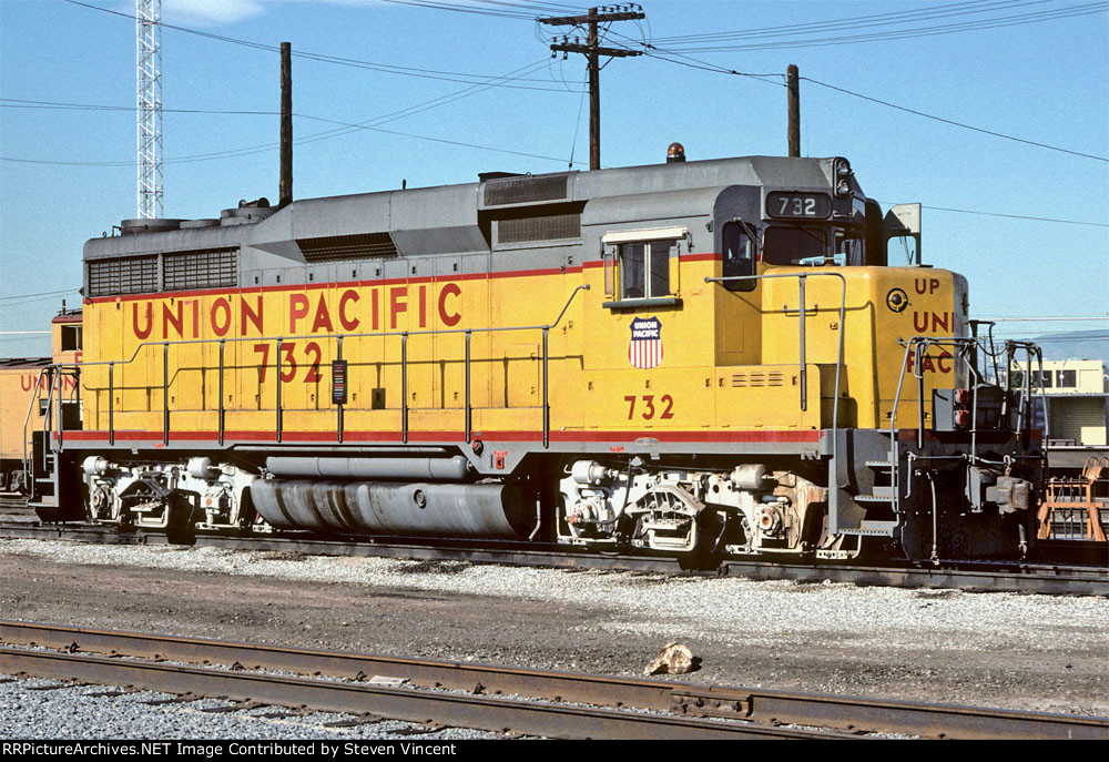 Union Pacific GP30 UP #732